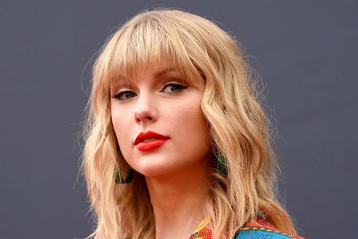 Taylor Swift Music Artist Profile